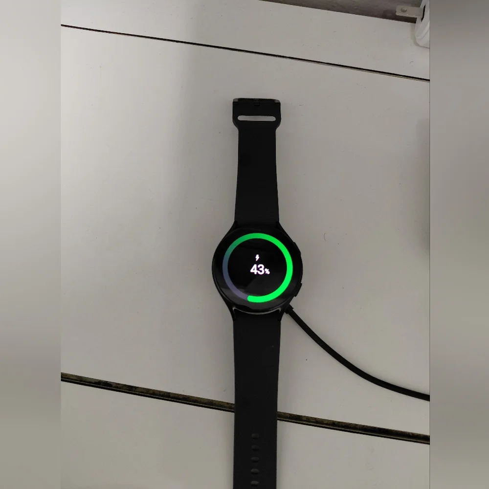 Samsung Black Smartwatch 4 - Picture 2 of 9